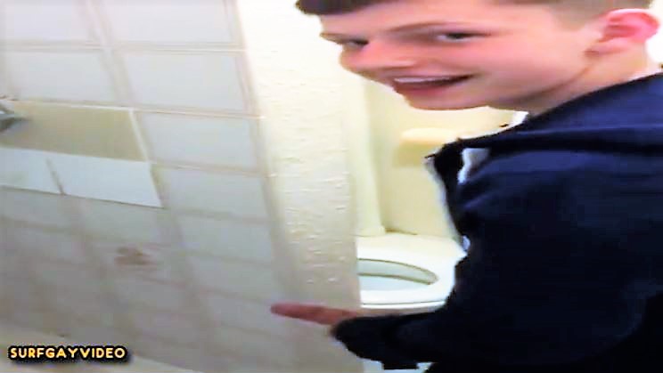 Teen boy cums while pissing, filmed by friend